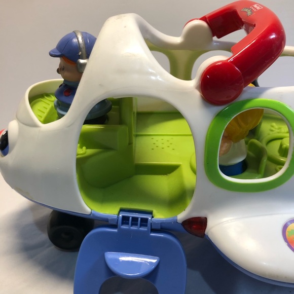 Fisher Price Little People Jet makes sounds Tested with 3 figures - Picture 8 of 12